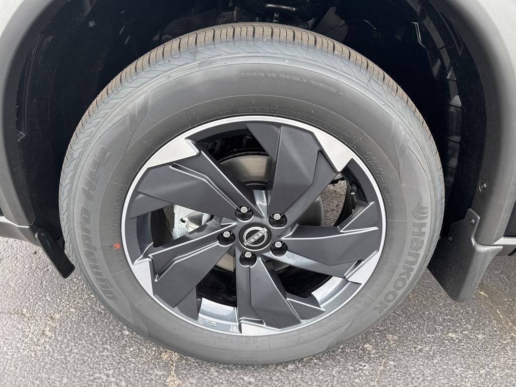 new 2026 Nissan Rogue car, priced at $30,281