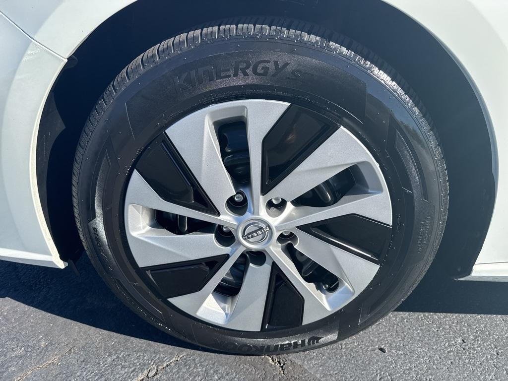 used 2023 Nissan Altima car, priced at $17,587