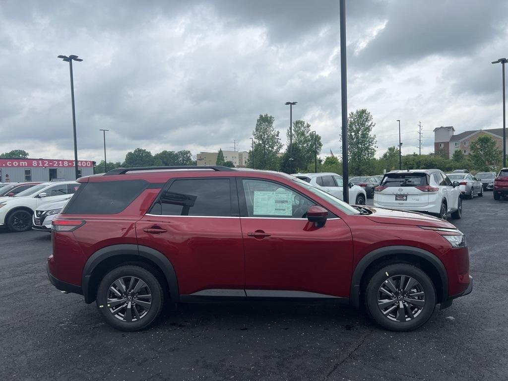 new 2024 Nissan Pathfinder car, priced at $38,670