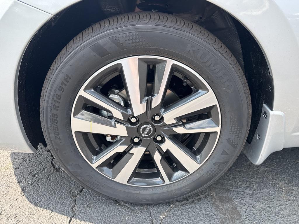 new 2025 Nissan Versa car, priced at $21,266