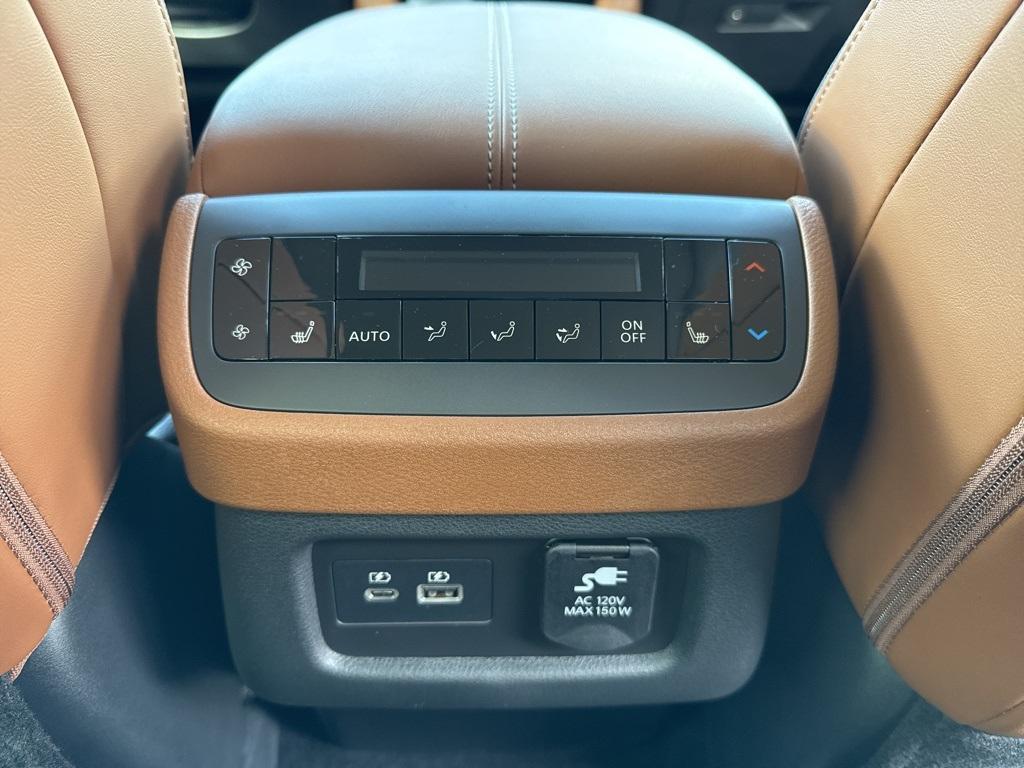 new 2025 Nissan Pathfinder car, priced at $50,239