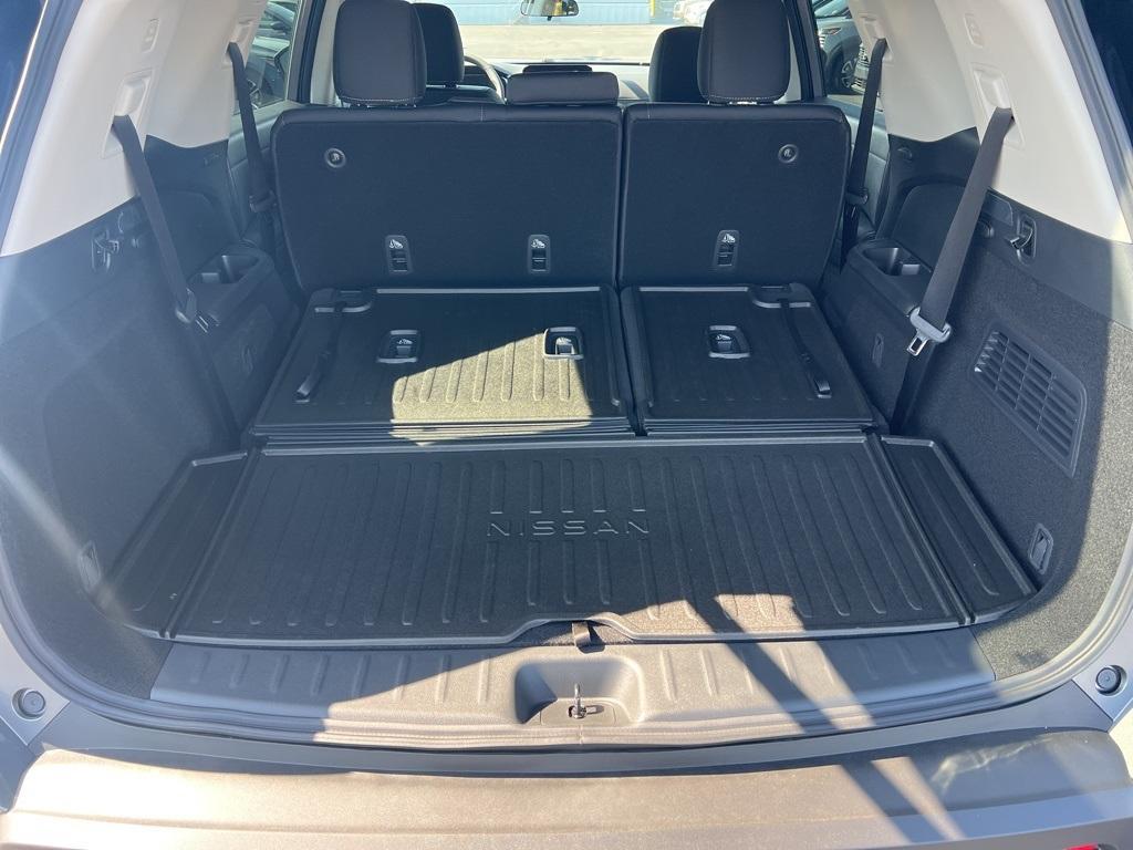 new 2025 Nissan Pathfinder car, priced at $36,729