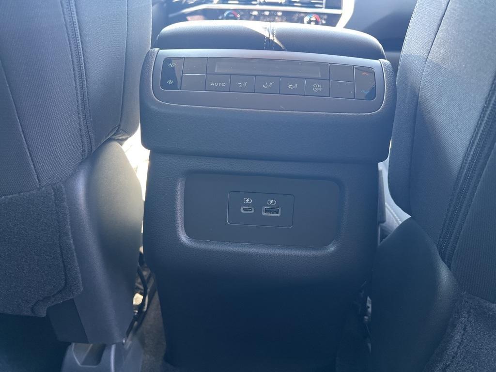 new 2025 Nissan Pathfinder car, priced at $36,729
