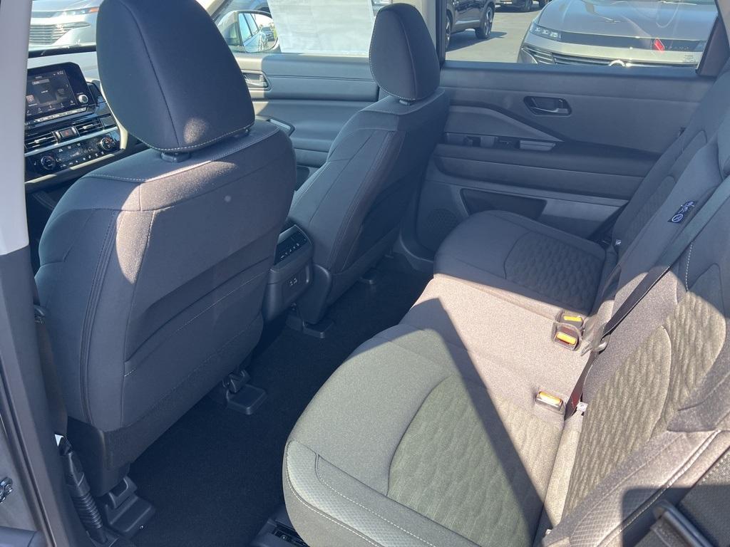 new 2025 Nissan Pathfinder car, priced at $36,729