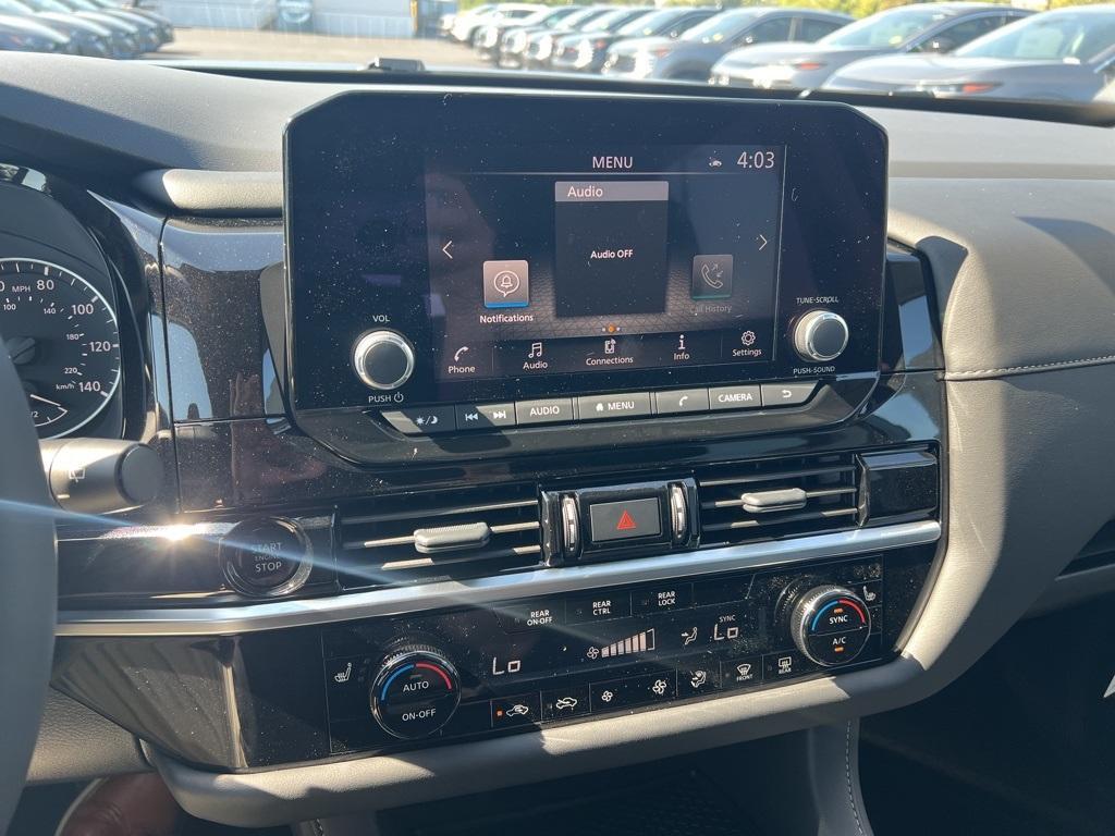 new 2025 Nissan Pathfinder car, priced at $36,729