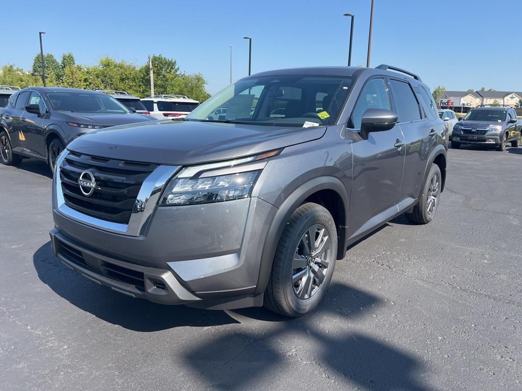 new 2025 Nissan Pathfinder car, priced at $36,729