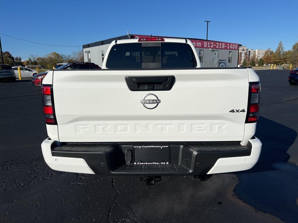 new 2025 Nissan Frontier car