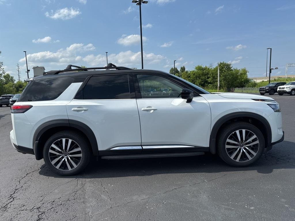 new 2025 Nissan Pathfinder car, priced at $54,585