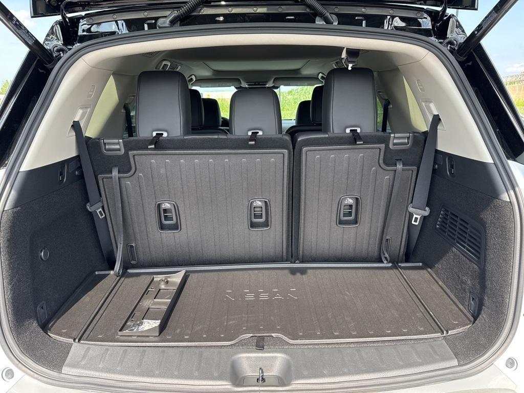 new 2025 Nissan Pathfinder car, priced at $54,585