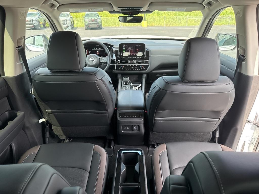 new 2025 Nissan Pathfinder car, priced at $54,585