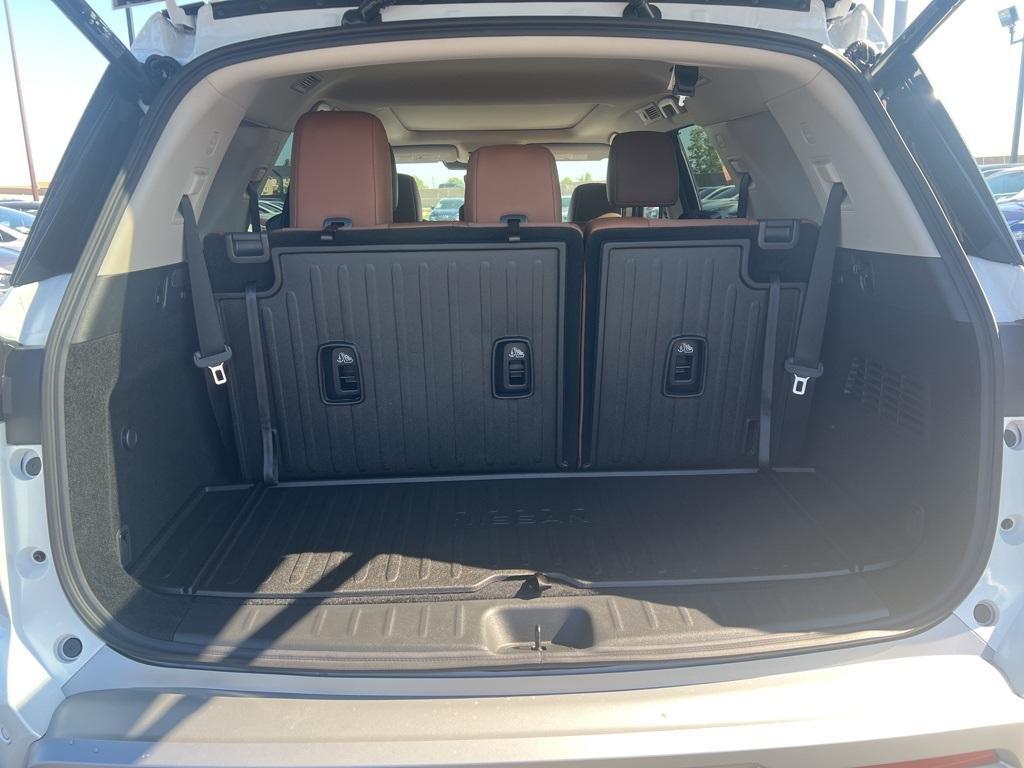 new 2025 Nissan Pathfinder car, priced at $46,723