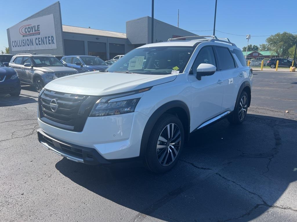 new 2025 Nissan Pathfinder car, priced at $46,723