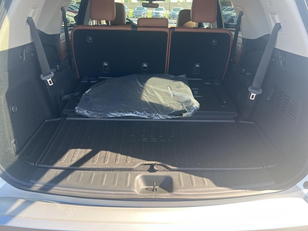 new 2025 Nissan Pathfinder car, priced at $46,723