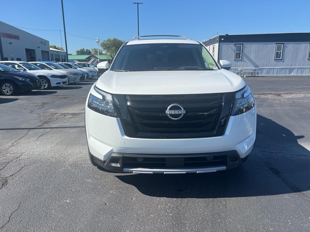 new 2025 Nissan Pathfinder car, priced at $46,723