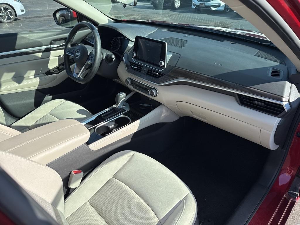 used 2023 Nissan Altima car, priced at $21,046