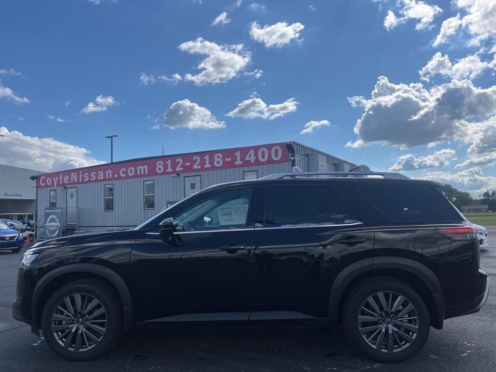 new 2024 Nissan Pathfinder car, priced at $39,456