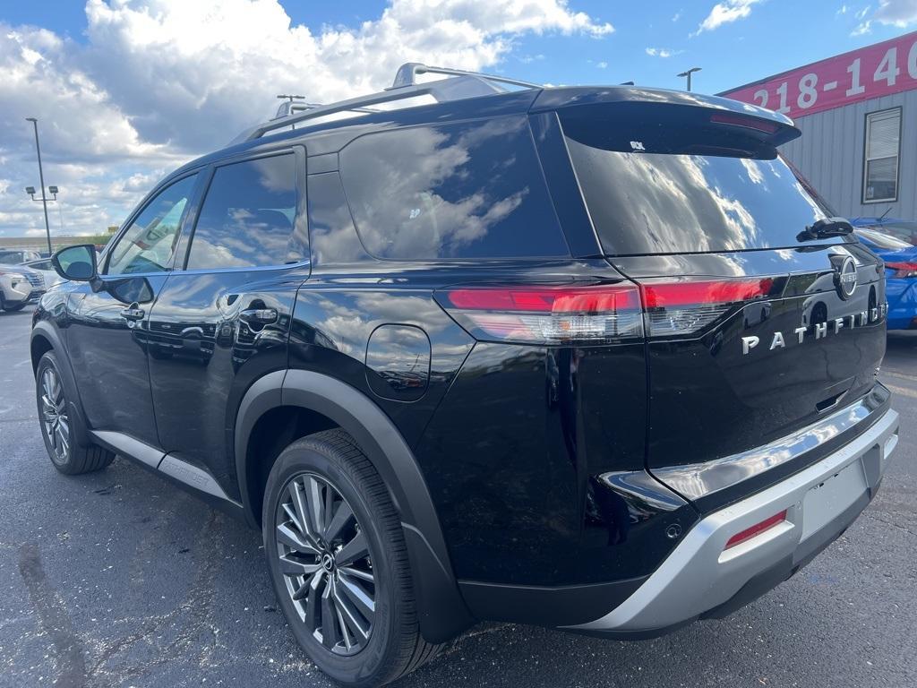 new 2024 Nissan Pathfinder car, priced at $39,456