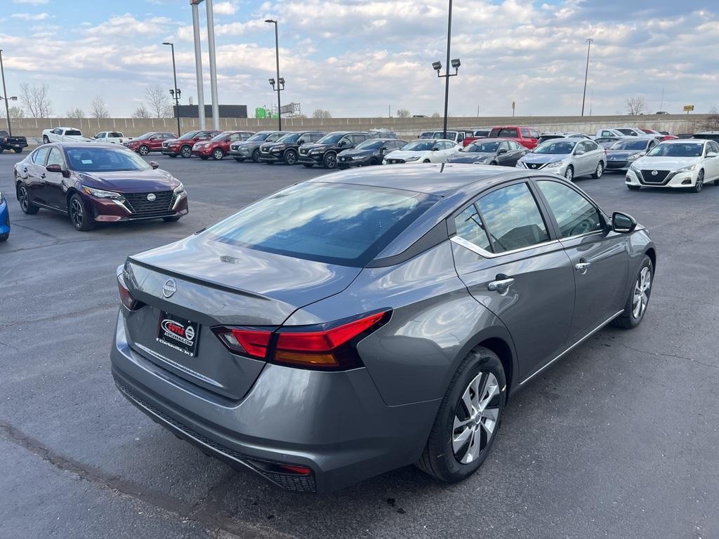 new 2024 Nissan Altima car, priced at $24,683