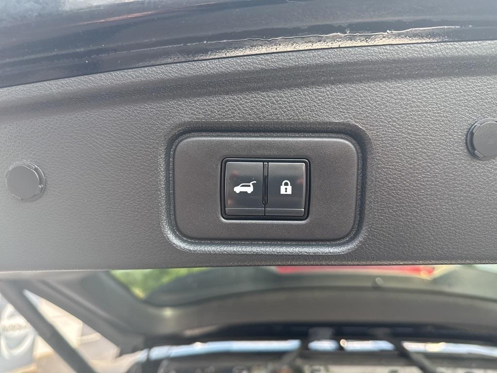 used 2023 Nissan Pathfinder car, priced at $36,259
