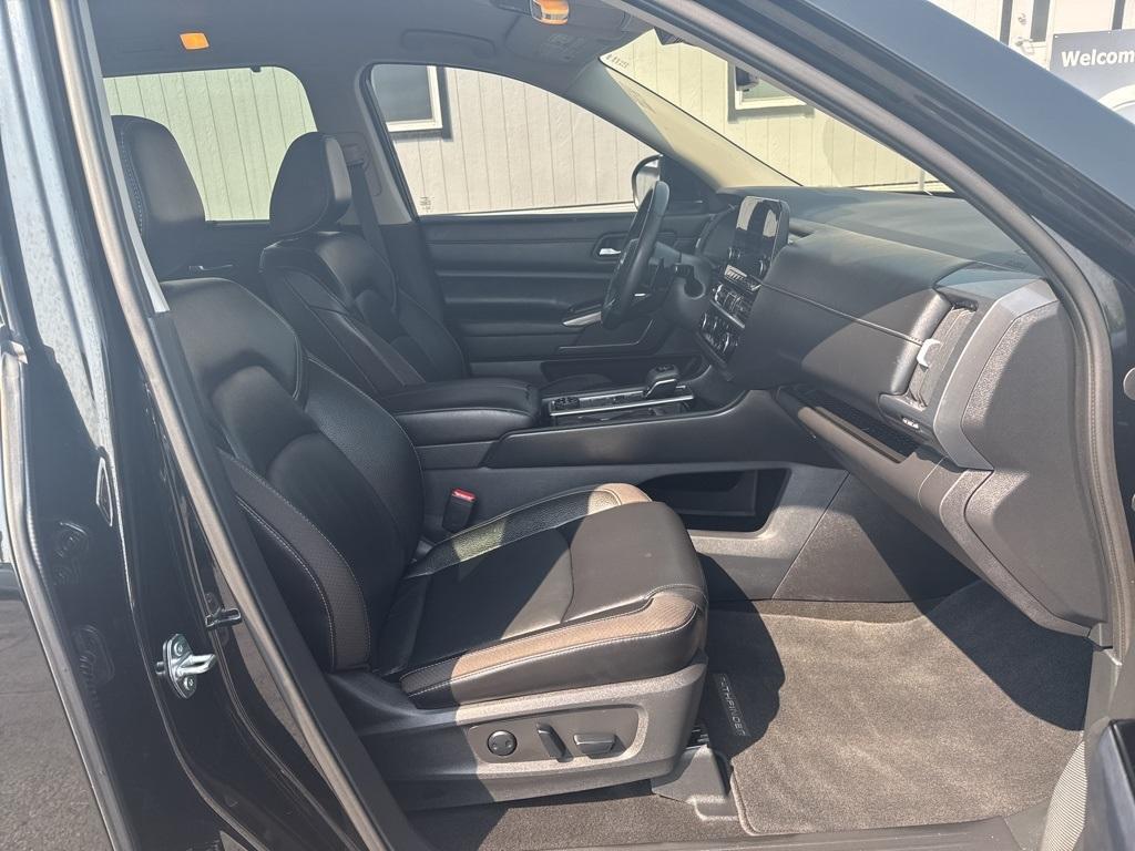 used 2023 Nissan Pathfinder car, priced at $36,259