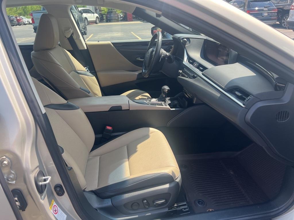 used 2019 Lexus ES 350 car, priced at $26,239
