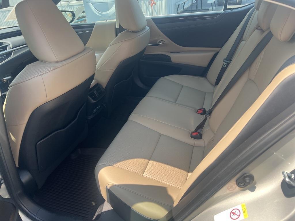 used 2019 Lexus ES 350 car, priced at $26,239