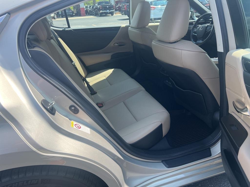 used 2019 Lexus ES 350 car, priced at $26,239