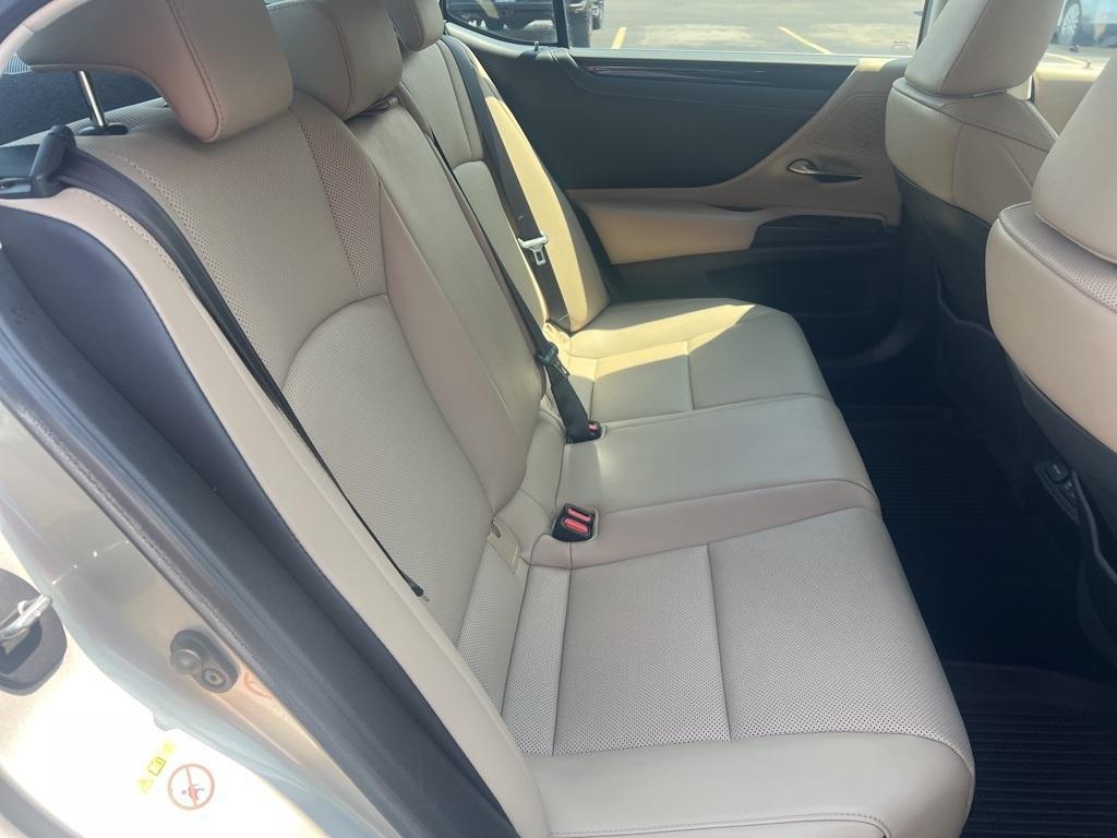 used 2019 Lexus ES 350 car, priced at $26,239