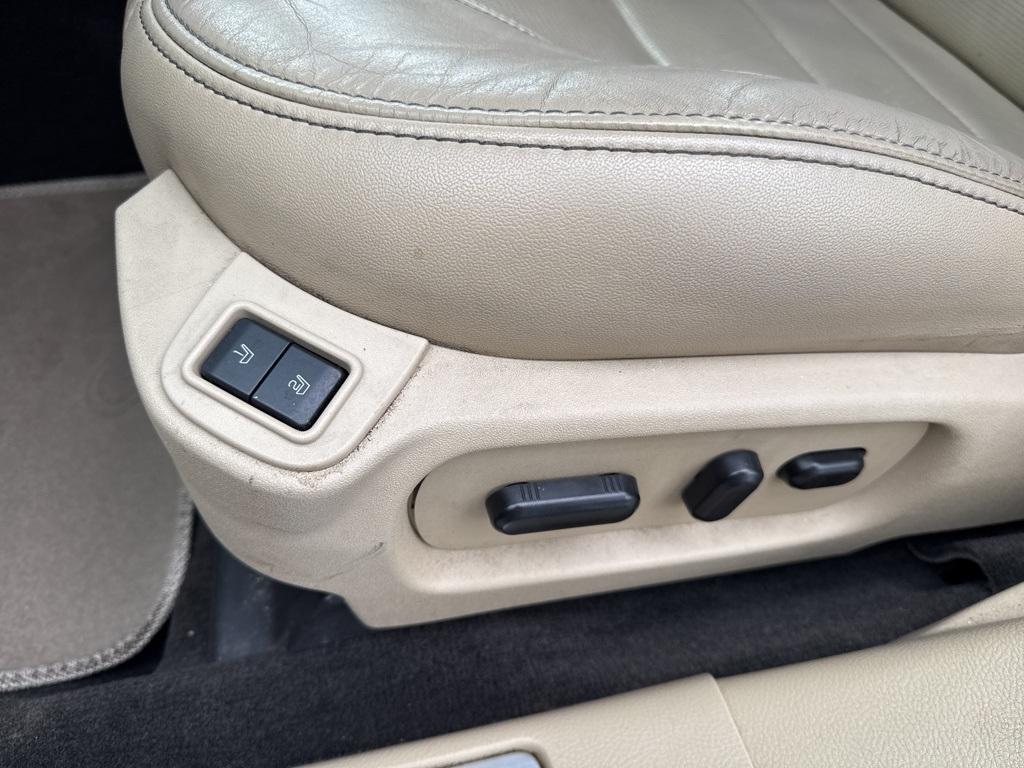 used 2015 Ford Taurus car, priced at $11,495