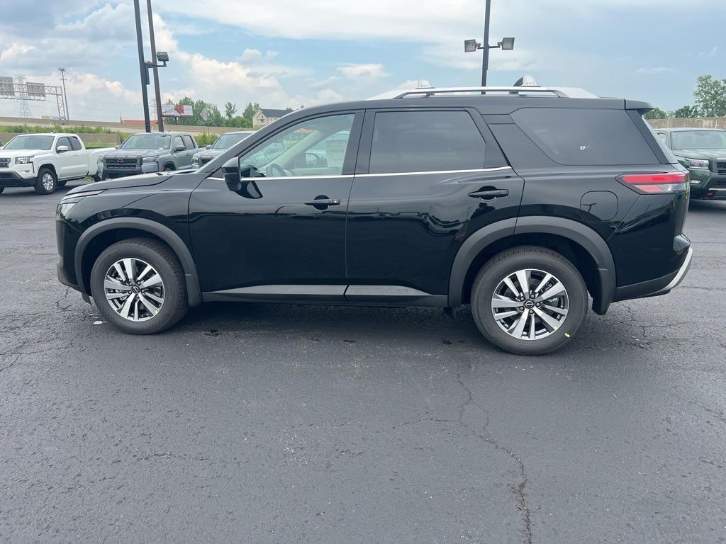 new 2025 Nissan Pathfinder car, priced at $44,484