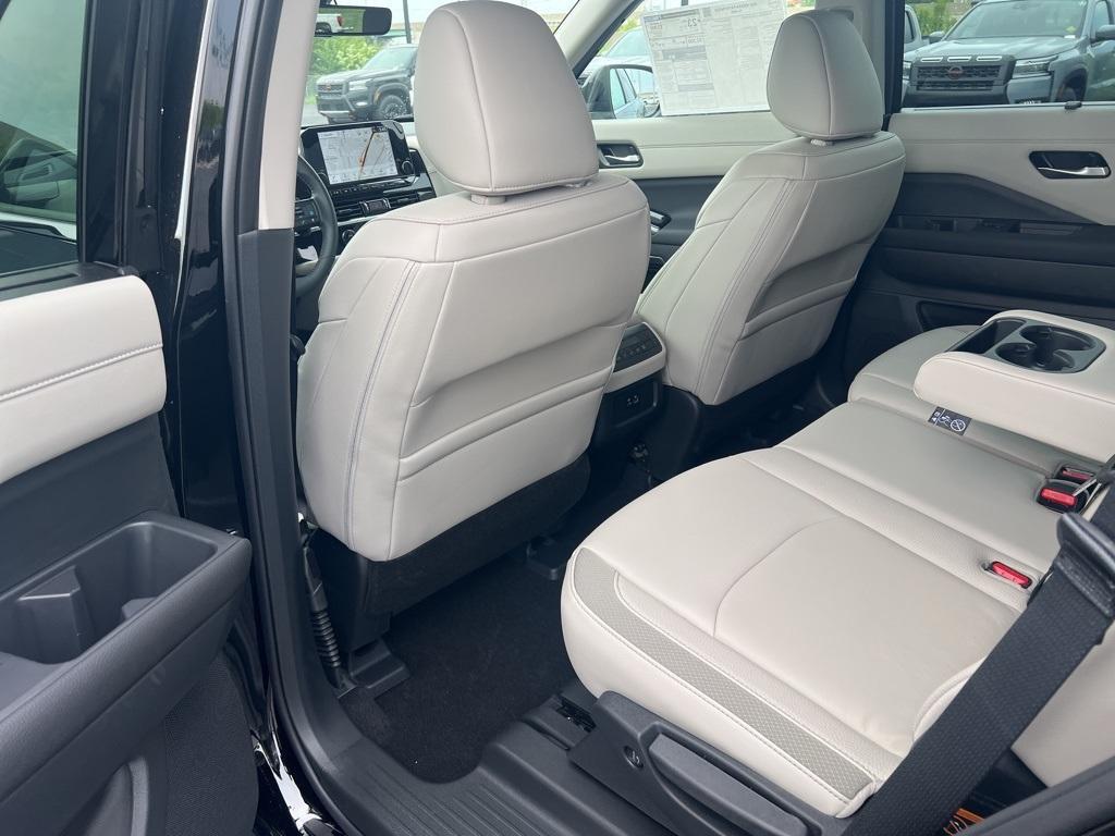 new 2025 Nissan Pathfinder car, priced at $44,484