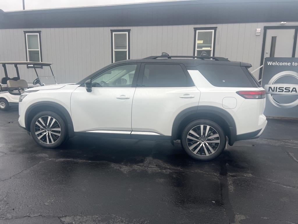 new 2025 Nissan Pathfinder car, priced at $47,117