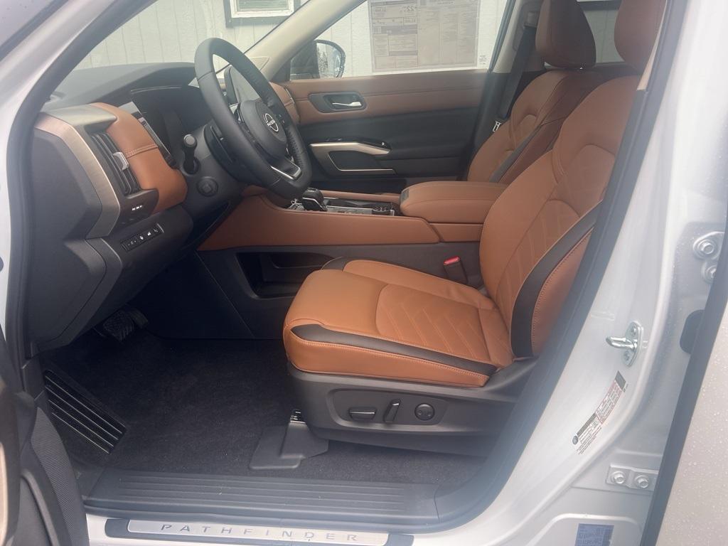 new 2025 Nissan Pathfinder car, priced at $47,117