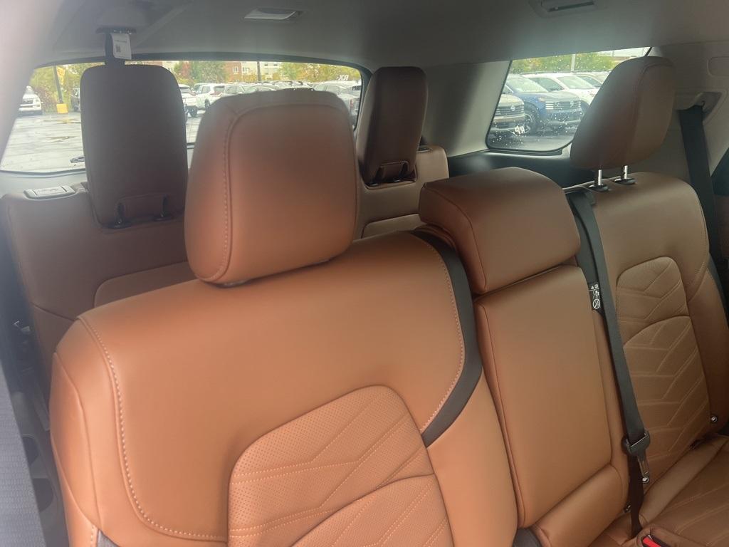 new 2025 Nissan Pathfinder car, priced at $47,117