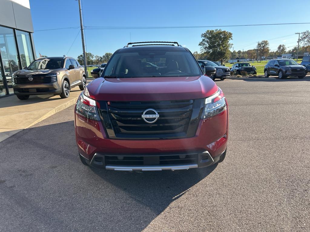 new 2025 Nissan Pathfinder car, priced at $46,947