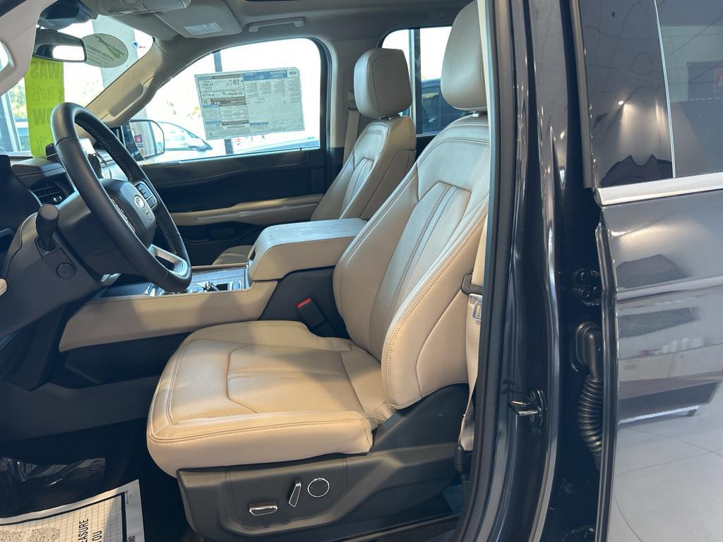 new 2024 Ford Expedition car, priced at $75,296