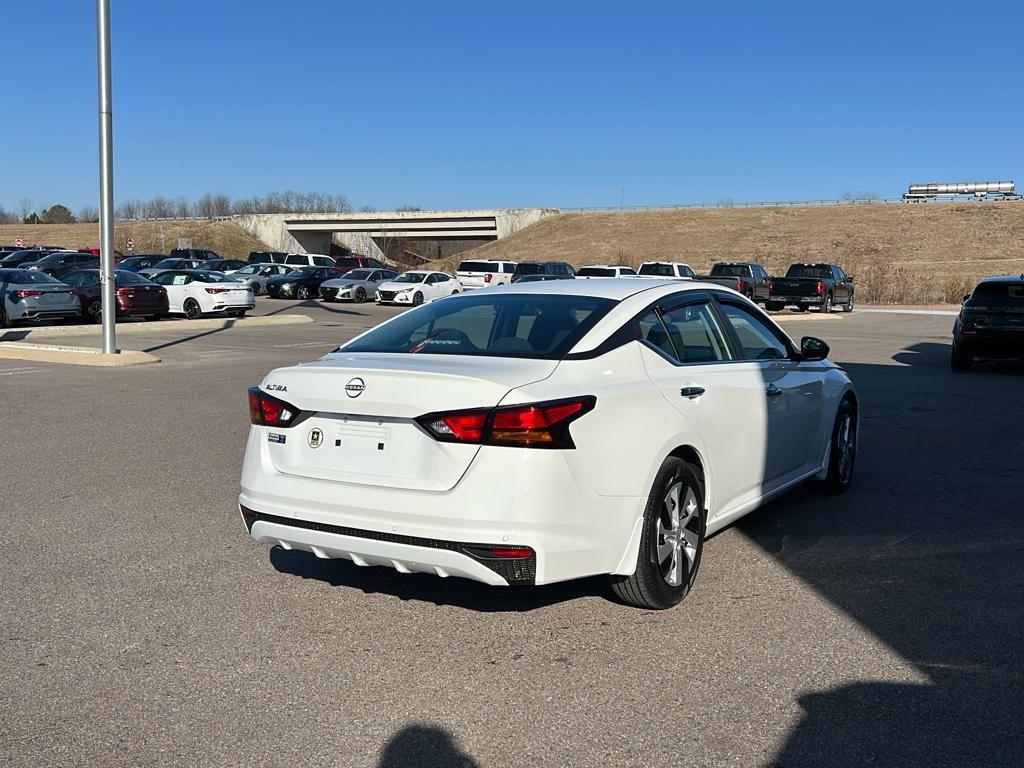 used 2024 Nissan Altima car