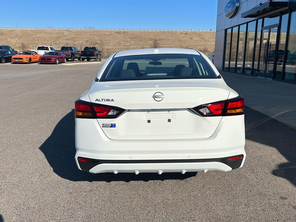 new 2025 Nissan Altima car, priced at $27,071