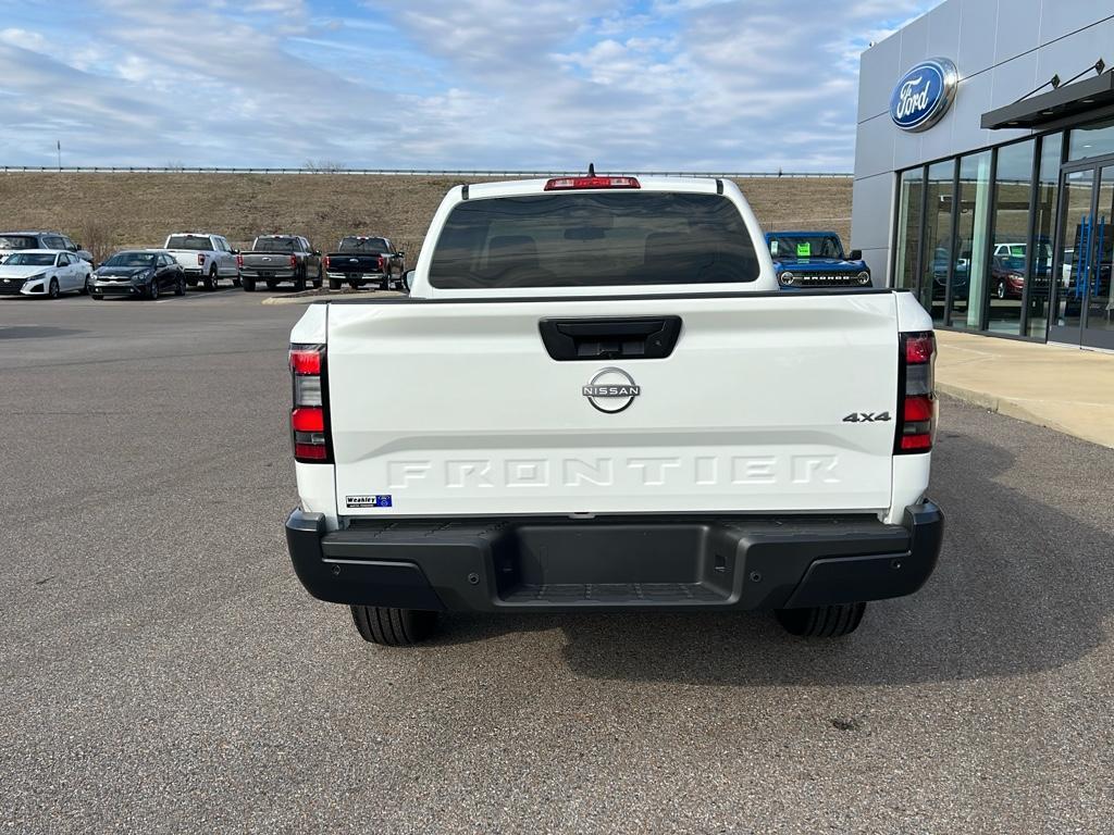 new 2025 Nissan Frontier car, priced at $35,923