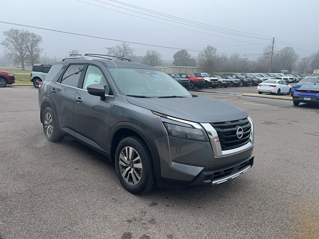 new 2025 Nissan Pathfinder car, priced at $43,020