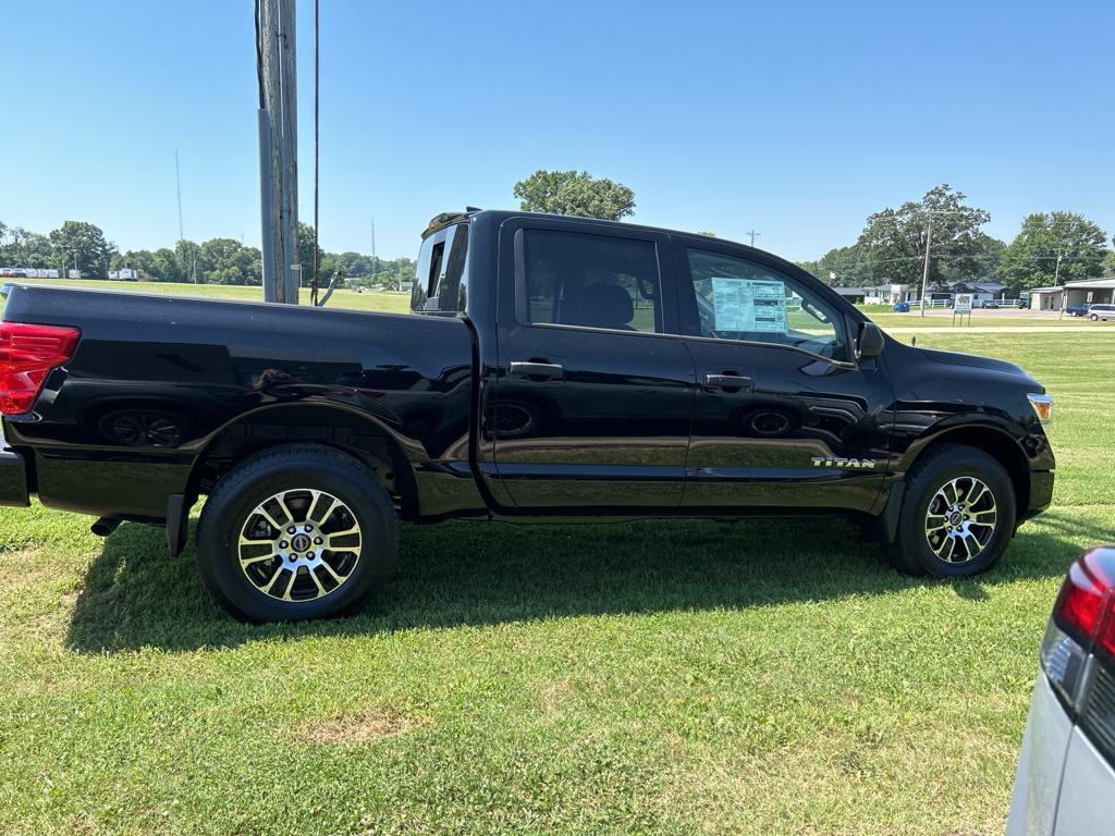 new 2024 Nissan Titan car, priced at $52,040