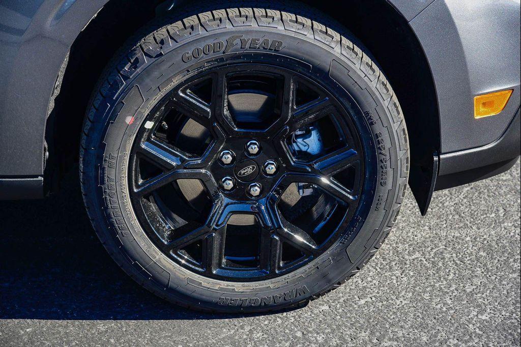 new 2025 Ford Maverick car, priced at $32,110