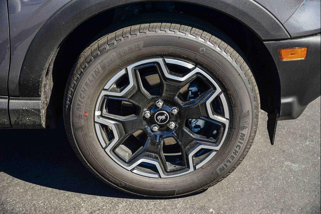 new 2025 Ford Bronco Sport car, priced at $38,985