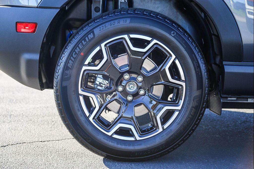 new 2025 Ford Bronco Sport car, priced at $39,985
