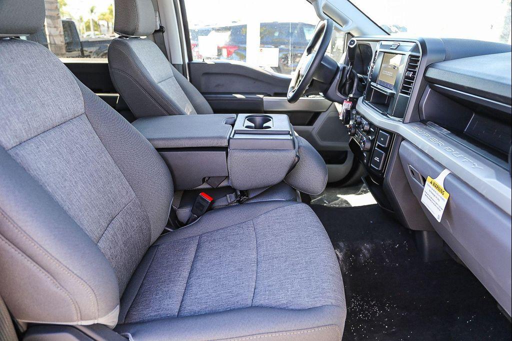 new 2025 Ford F-350 car, priced at $72,425