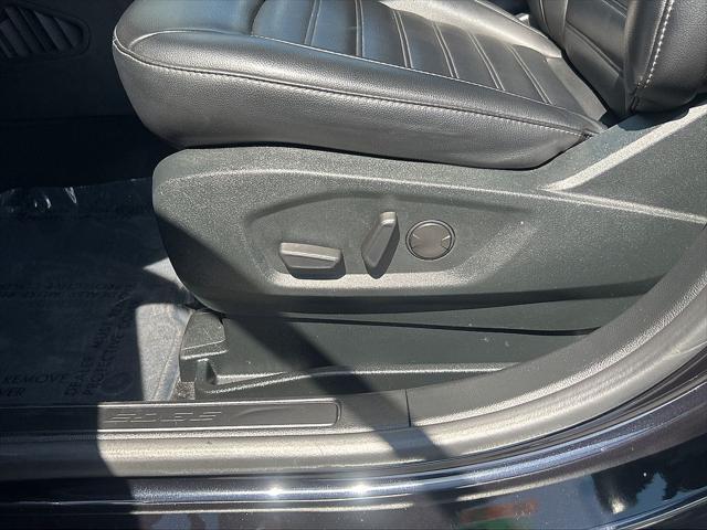 used 2022 Ford Edge car, priced at $23,557