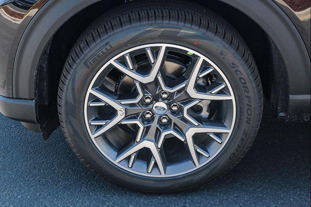 new 2025 Ford Explorer car, priced at $59,845
