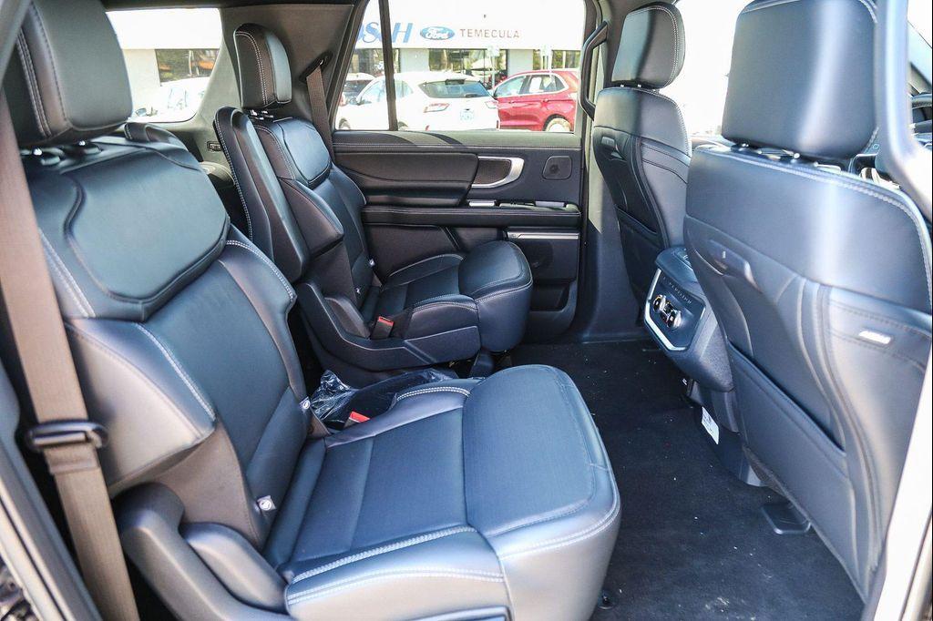 new 2025 Ford Expedition Max car, priced at $86,990