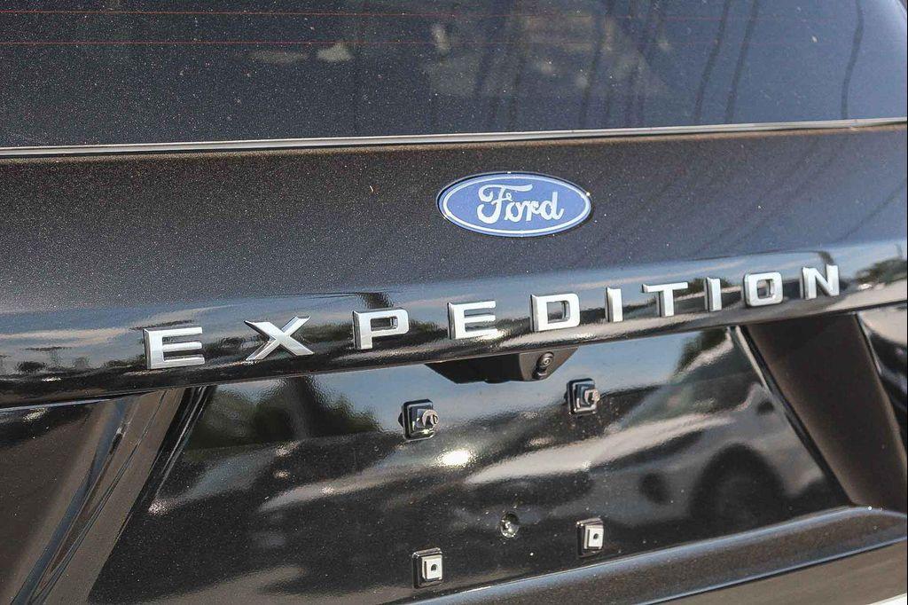 new 2025 Ford Expedition Max car, priced at $72,325