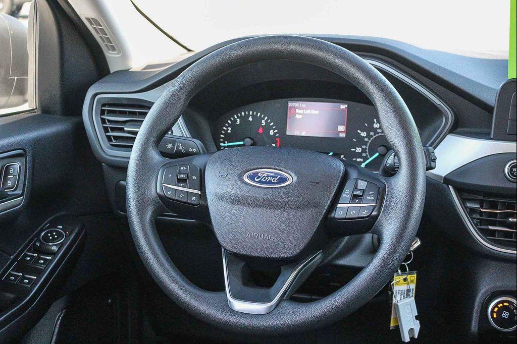 used 2022 Ford Escape car, priced at $19,999